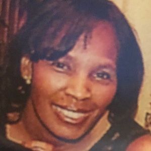 Meet your Posher, Gloria